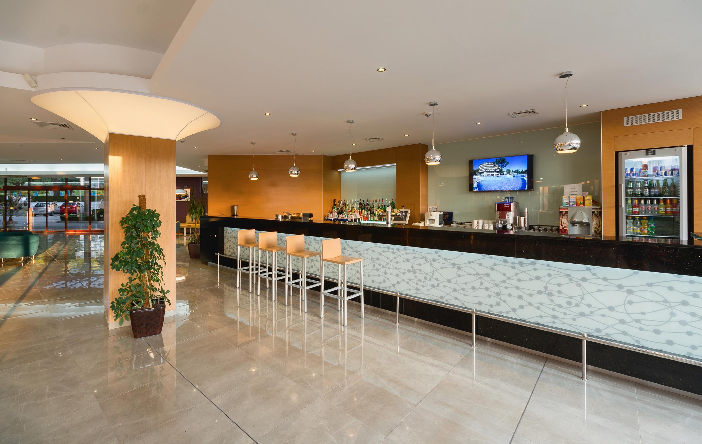 Kristal Hotel Goudstrand Buitenkant foto